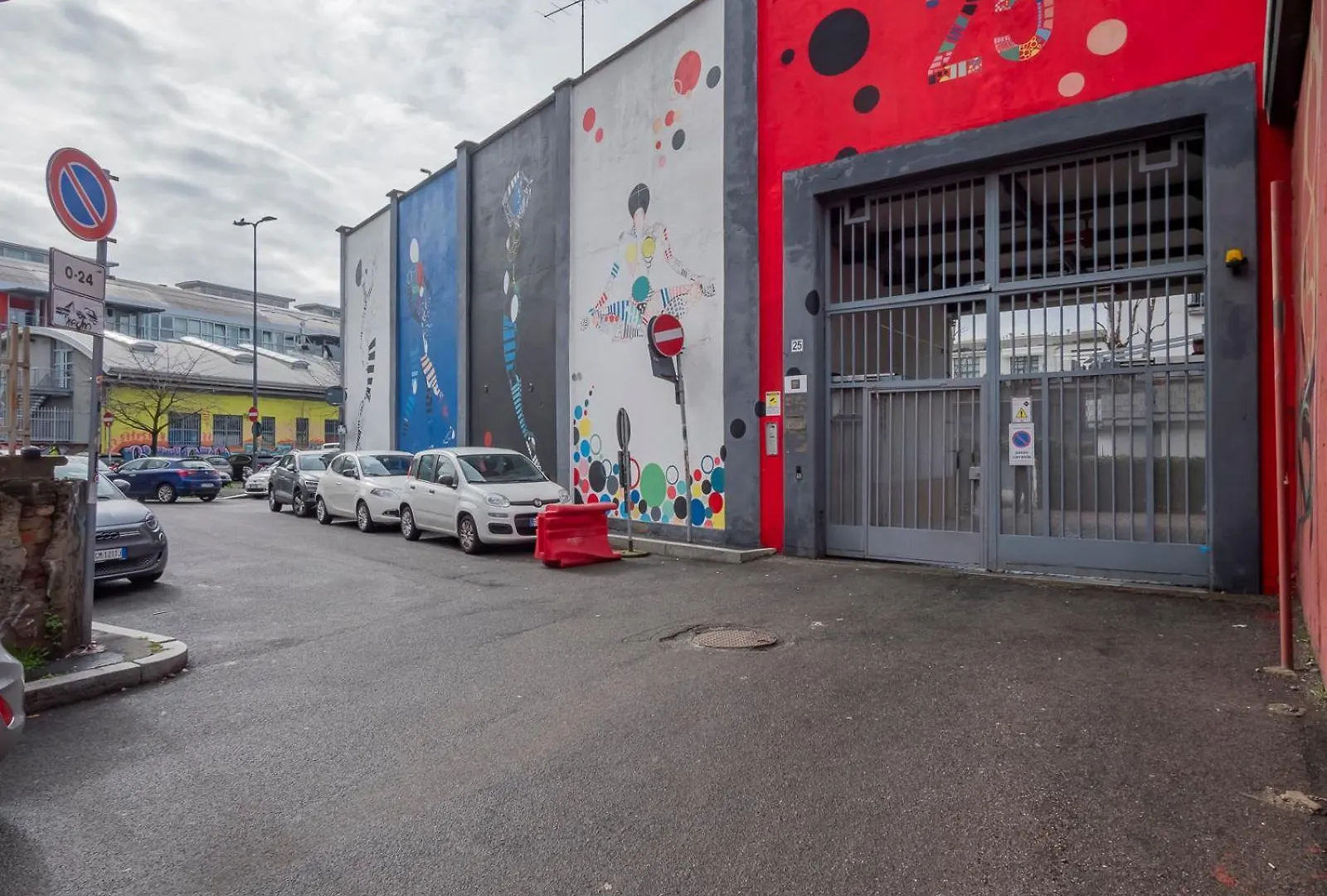 Xenia Apartments - Bright Loft Studio In Bovisa Area Milan